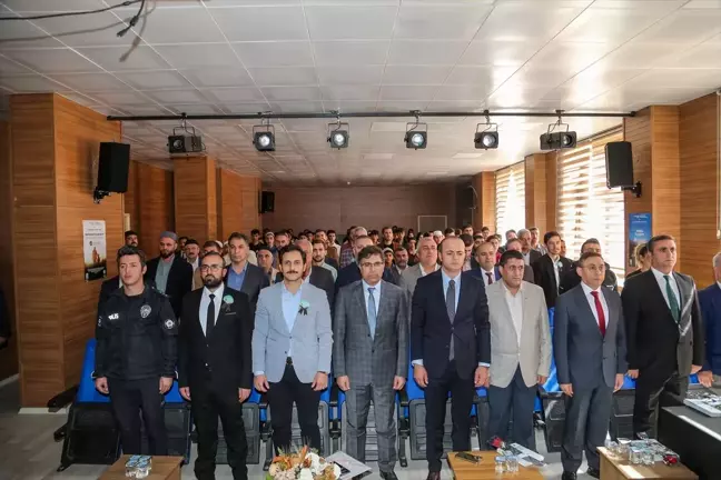 Gürpınar'da Mevlid-i Nebi Haftası Konferansı Düzenlendi