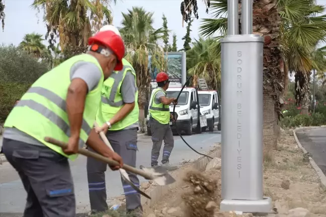 Bodrum Turgutreis Mahallesi'nde Aydınlatma Çalışmaları Devam Ediyor