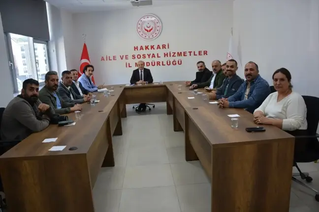 Hakkari'de Aile ve Sosyal Hizmetler Müdürü Projeleri Değerlendirdi