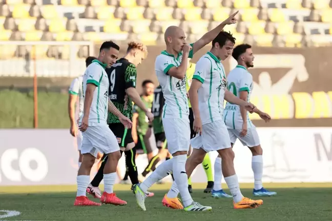 Aliağa Futbol, 1922 Konyaspor'u 3-0 Mağlup Ederek Galibiyet Özlemini Dindirdi