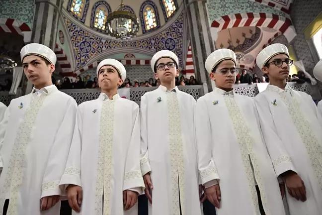 İstanbul'da Hafızlık İcazet Töreni Düzenlendi