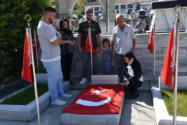 32 Yıl Sonra Şehit Asteğmen Coşkun Davulcu Mezarı Başında Anıldı