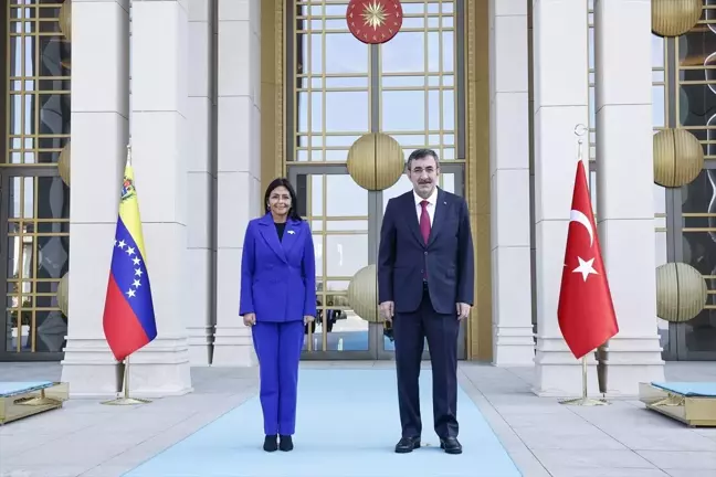 Cevdet Yılmaz ve Delcy Rodriguez İki Ülke Arasındaki İşbirliğini Görüştü