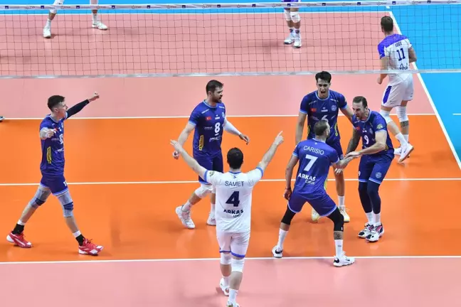 Arkas Spor, Halkbank'ı 3-0 Mağlup Ederek Şampiyon Oldu