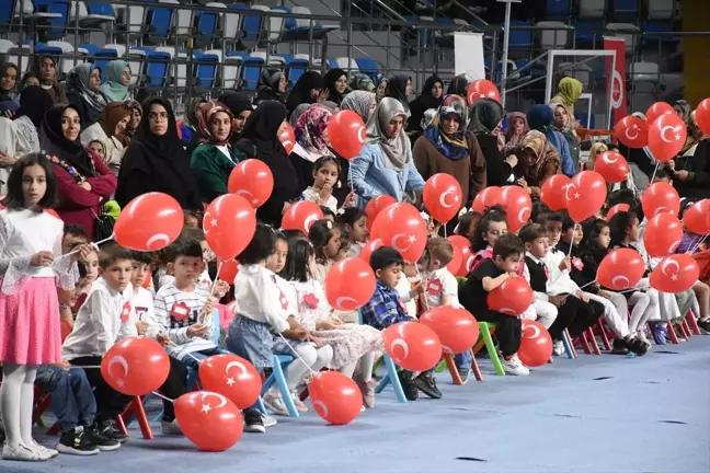 Malatya'da Çocuklar İçin 100. Yılda Şenlik Düzenlendi