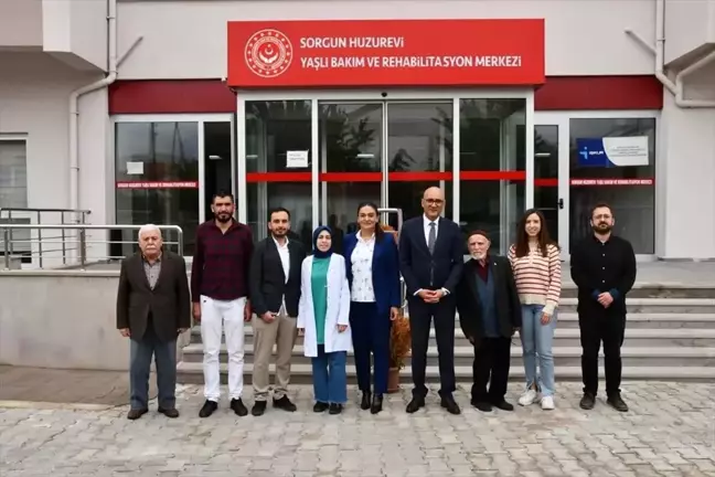 Dünya Yaşlılar Günü'nde Anlamlı Etkinlik