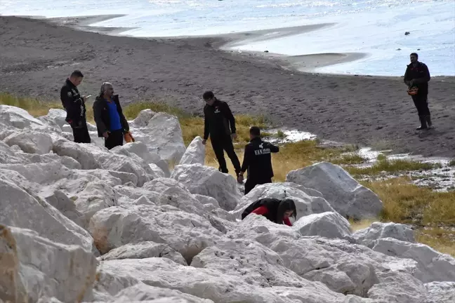 Van'da Kaybolan Üniversite Öğrencisi Rojin Kabaiş'i Arama Çalışmaları Devam Ediyor