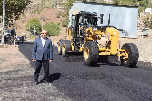 Yahyalı'da Kırsal Ulaşım İçin Sıcak Asfalt Çalışmaları Devam Ediyor