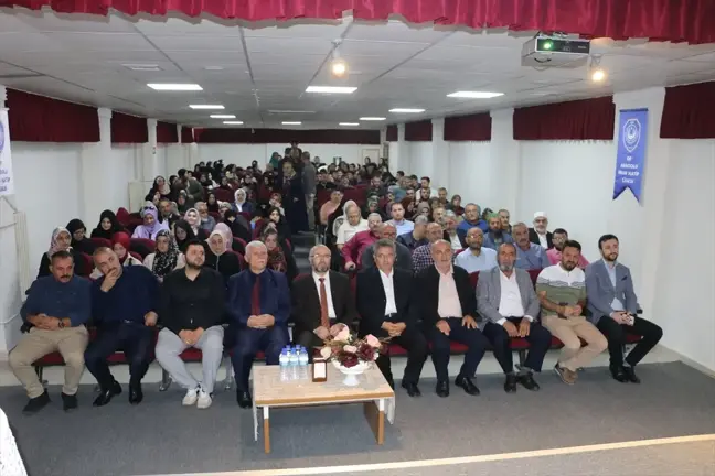 Of'ta Peygamberimiz ve Şahsiyet İnşası Konferansı Düzenlendi