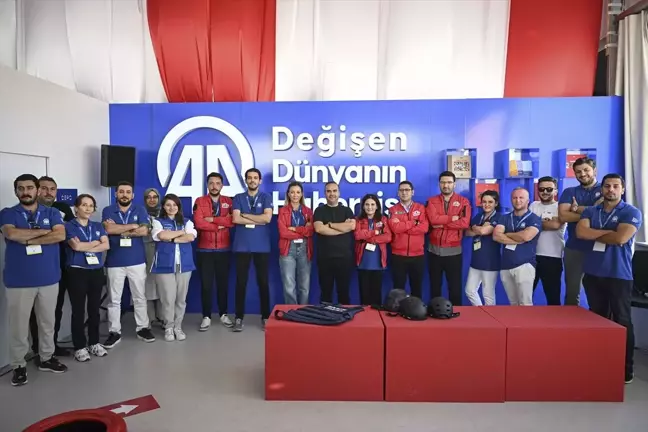 Sanayi ve Teknoloji Bakanı Kacır'dan AA'ya Övgü: 'Gerçeği Dünyaya Duyuruyor'