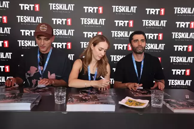 Teşkilat Oyuncuları Adana'daki TEKNOFEST'te Hayranlarıyla Buluştu