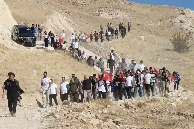 Siirt'te Akabe Yolunda Doğa Yürüyüşü Düzenlendi