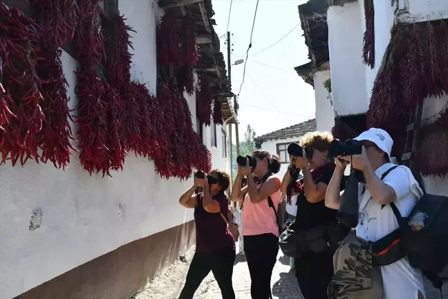 Çukurören Köyü'nde Kırmızı Biber Ziyareti ve Ekonomik Canlanma