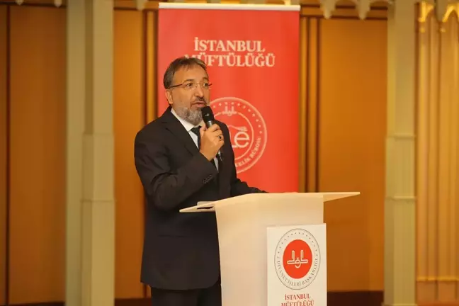 İstanbul'da 'Sanatkar Din Görevlileri' Sergisi Açıldı