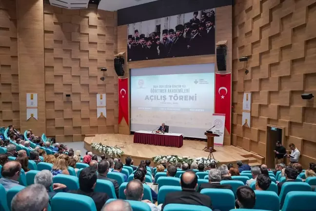 Ömer Faruk Yelkenci: Öğretmenler Zorbalıkla Mücadelede Öğrencilerin Psikolojisini Güçlendirmeli