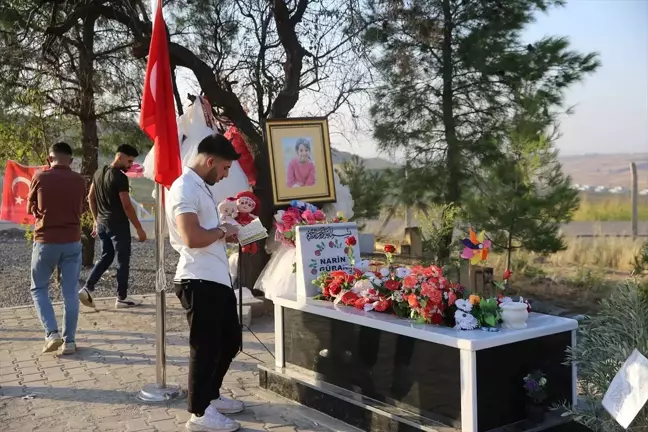 Diyarbakır'da Öldürülen Narin Güran'ın Kalıntıları Mezara Konuldu