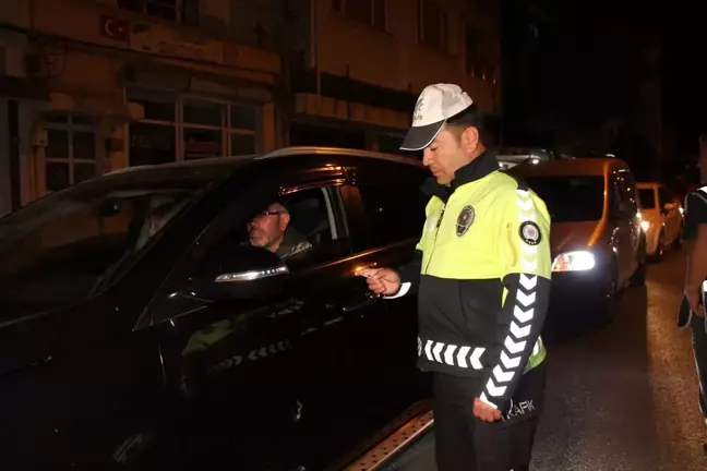 Afyonkarahisar'da Trafik Denetimi ve Firari Hükümlü Yakalandı