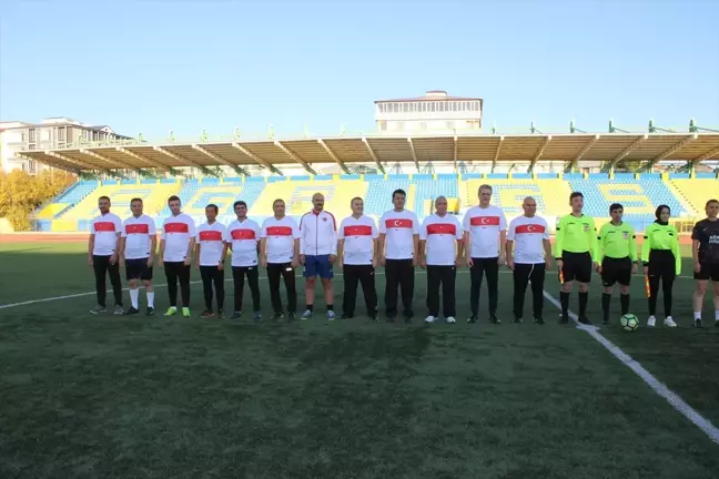 Ağrı'da Kadın Futbolculara Destek Maçı Düzenlendi