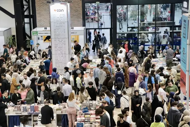 14. Kocaeli Kitap Fuarı'nda Ziyaretçi Yoğunluğu