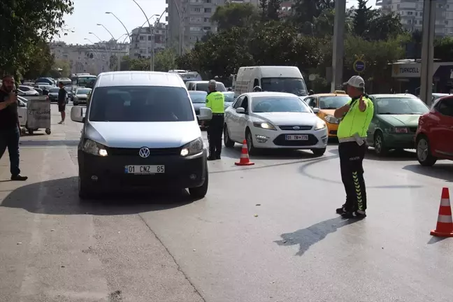 Adana'da Yaya Geçidi Denetiminde Ceza Yağdı