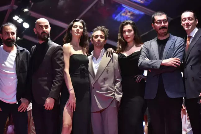 Antalya Altın Portakal Film Festivali'nde Kırmızı Halı Şıklığı