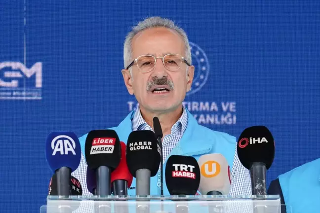 Bakan Uraloğlu, Halkalı-Ispartakule Hızlı Tren Hattı'nda incelemelerde bulundu Açıklaması