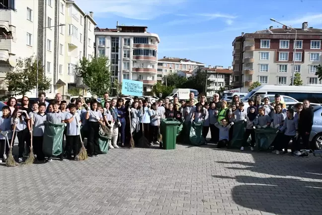 Lüleburgaz'da Öğrencilerden Temizlik Projesi