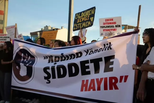 Keşan'da Kadınlar Şiddeti Protesto Etti