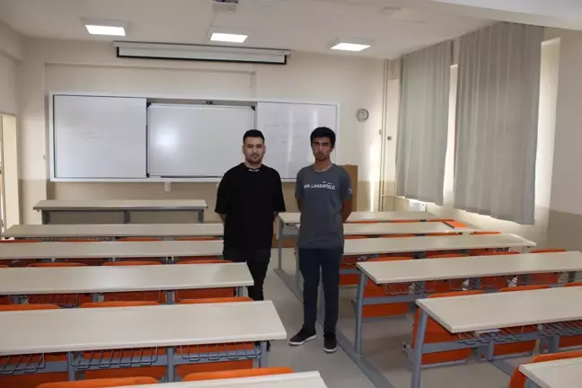 Aksaray Üniversitesi Fen Bilgisi Öğretmenliği Bölümünde Sadece İki Öğrenci Eğitim Görüyor