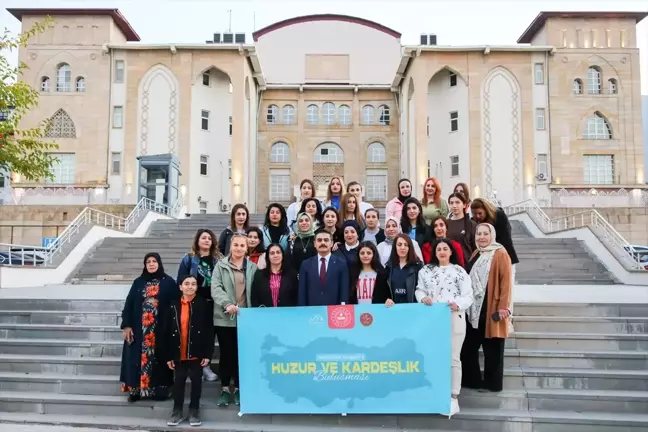 Hakkarili kadınlar, Nevşehir'i gezecek