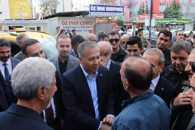 İçişleri Bakanı Yerlikaya, Malatya'da Esnafı Ziyaret Etti