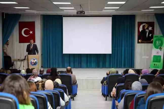 Hakkari Valisi Uyuşturucu ile Mücadelede Toplum Bilinci Üzerine Vurgu Yaptı