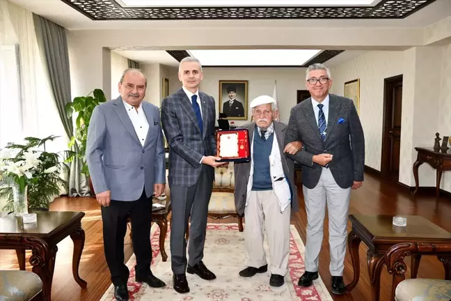 Huzurevi Sakini Mehmet Ayyıldız'a Altın Madalya