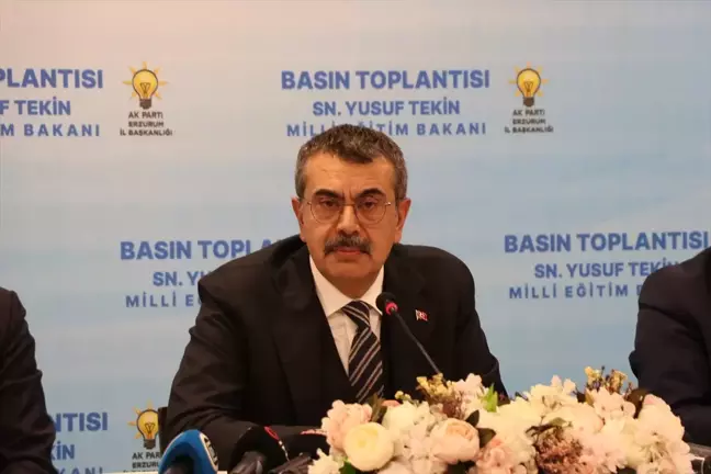 Bakan Tekin: Türkçe ve Edebiyat Dersleri Sınavları Yeni Şekilde Yapılacak