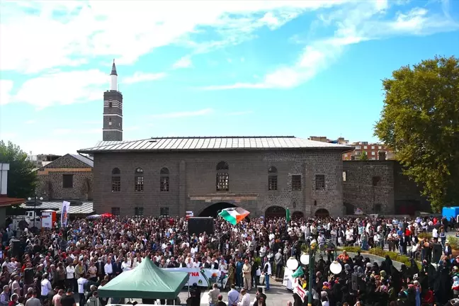 Diyarbakır'da İsrail Saldırılarına Protesto