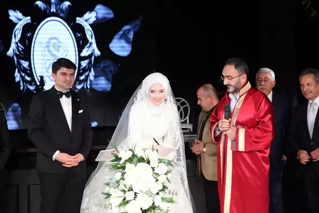 AK Parti Genel Başkanvekili Efkan Ala, Bursa'da Nikah Şahitliği Yaptı