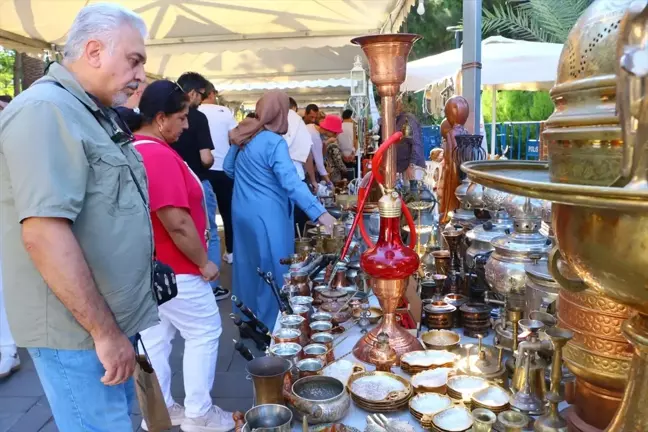 Antalya'da Antikacılar ve Nostalji Festivali Coşkusu