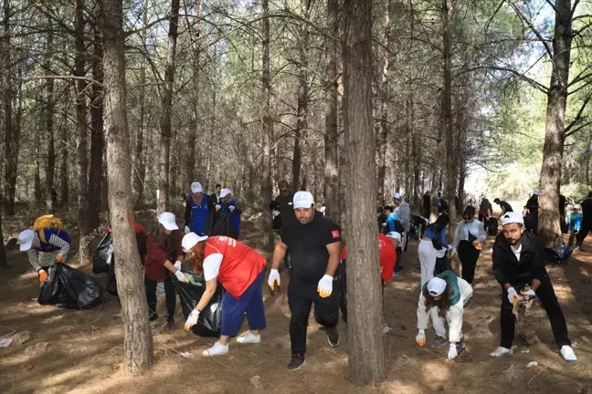 Antalya'da 'Ormanlar için El Ele Veriyoruz' Etkinliği Düzenlendi