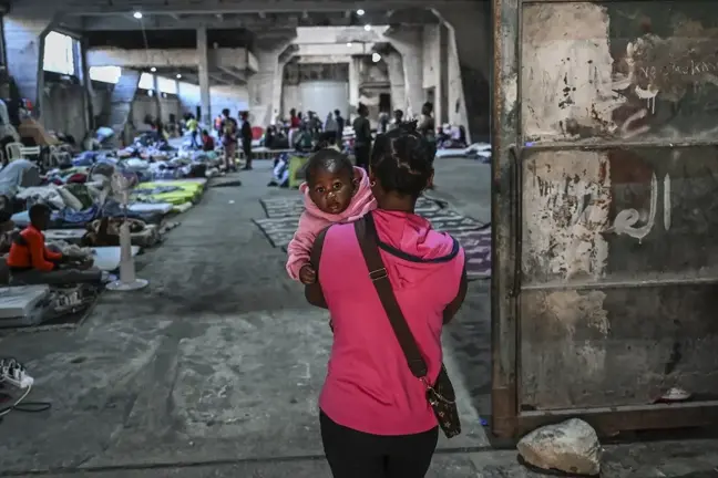 Lübnan'da Savaş Mağduru Afrikalı Kadınlar Yardım Bekliyor