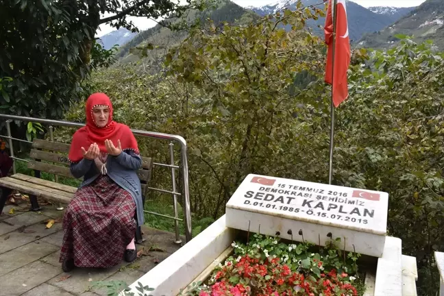 15 Temmuz şehidinin annesinin FETÖ elebaşı Gülen'e öfkesi dinmiyor