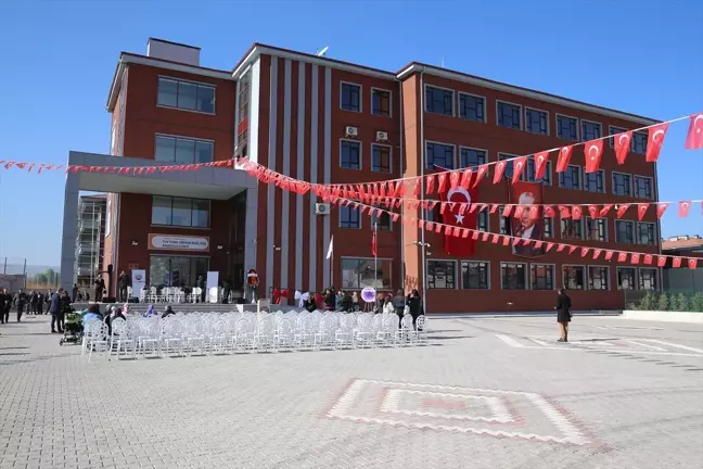 Eskişehir'de TEV Tuna-Orhan Nail İzgi Anadolu Lisesi Açıldı