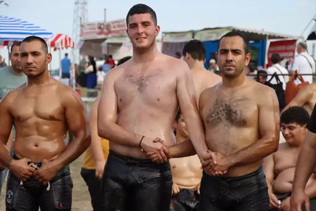 Avukat Salih Yılmaz, Yağlı Güreş Tutkusunu Mesleğiyle Birleştiriyor