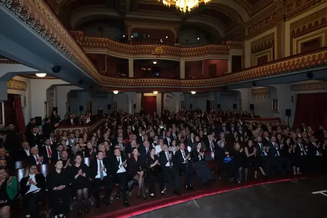 Türkiye'nin ilk operası Özsoy'un sahnelendiği Türk Ocağı, 