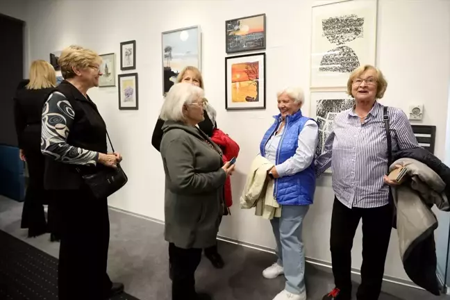 Türk ve Hırvat Kadınları Resim ve Fotoğraf Sergisi Zagreb'de Açıldı