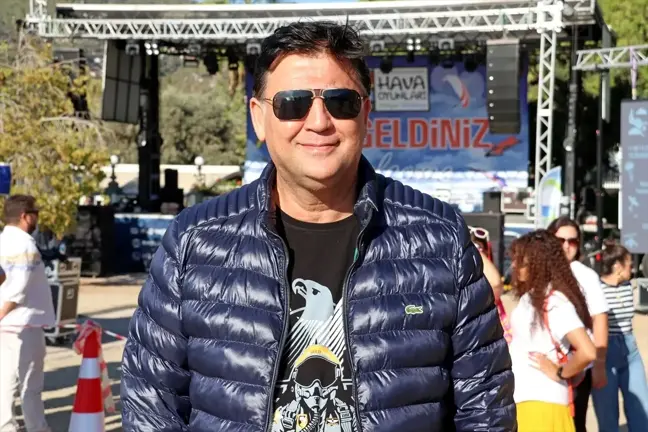 Fethiye'de 24. Uluslararası Ölüdeniz Hava Oyunları Festivali devam ediyor