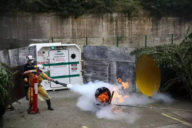 Çayeli'nde Yangın Söndürme ve Arama Kurtarma Tatbikatı Gerçekleştirildi