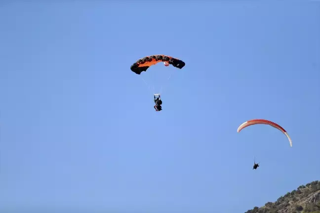 24. Uluslararası Ölüdeniz Hava Oyunları Festivali Devam Ediyor