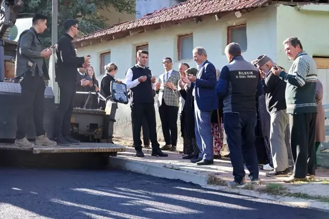 Bilecik Valisi Aygöl, Gökpınar Köyünde Asfalt Çalışmalarını İnceledi