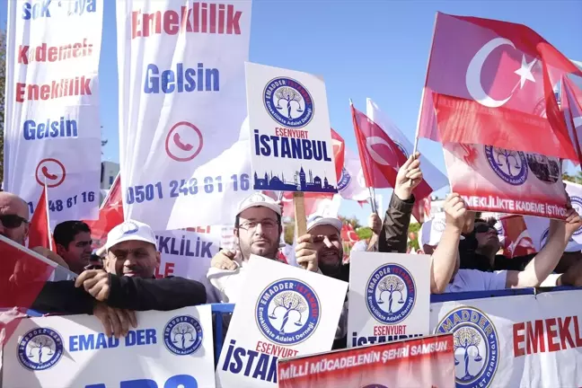 Kartal'da Kademeli Emeklilik Talebiyle Miting Düzenlendi