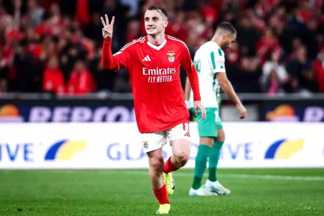 Kerem Aktürkoğlu, Benfica'nın 5-0'lık Galibiyetinde Hat-Trick Yaptı